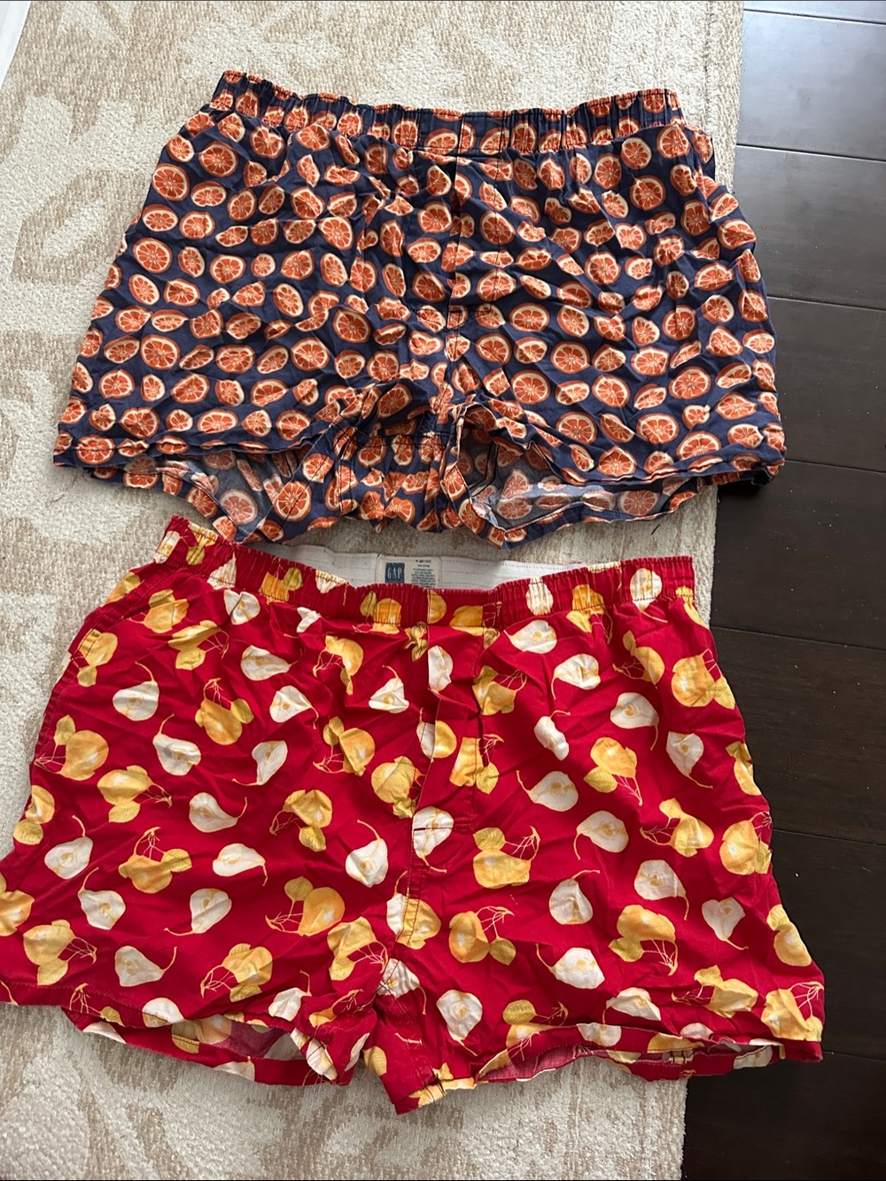 2 pack Vintage GAP Fruit-Print boxer shorts in Navy & Red
